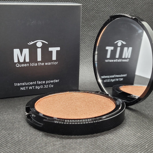 These lightweight, ultra-soft, powder highlighters deliver a super smooth and pigmented finish to the skin. The blendable and buildable formula smooths seamlessly onto the skin for a radiance like no other.