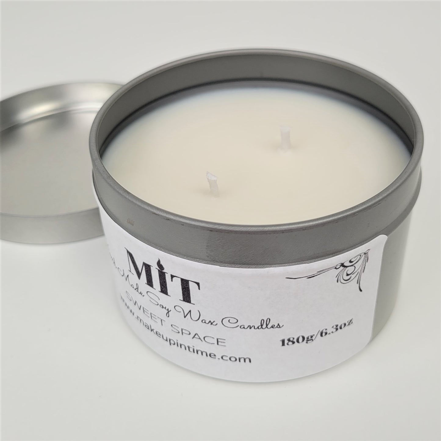 Eight unique fragrances to choose from, the candles are perfect for creating a calming atmosphere anywhere in your home. Each candle is packaged in a heat enclosure tin, to provide the candle wax with an even melt, lit with 40 hours burning time for a long-lasting experience. The ideal birthday gift, stocking filler, or treat for yourself.